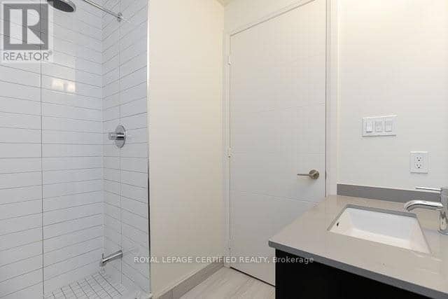 835 - 460 Adelaide Street E — photo 14 of 15