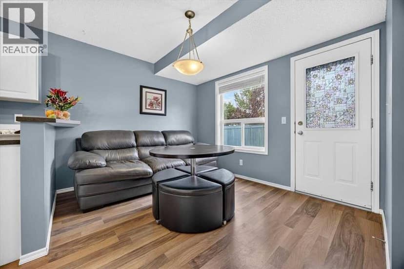 113 Canoe Square SW — photo 11 of 38