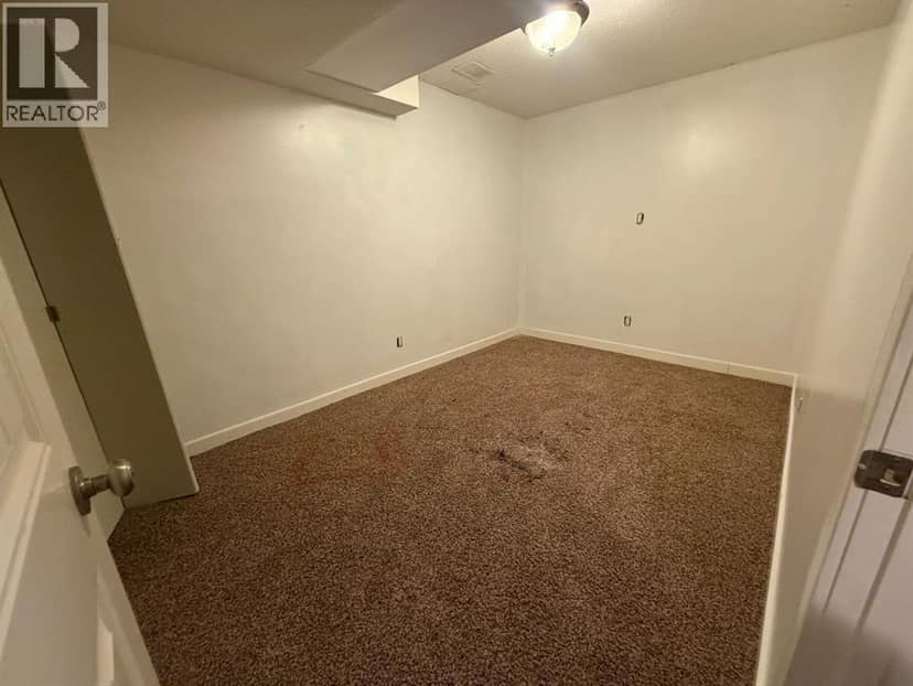 5521 46 Street — photo 31 of 40