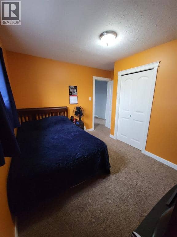 5521 46 Street — photo 22 of 40