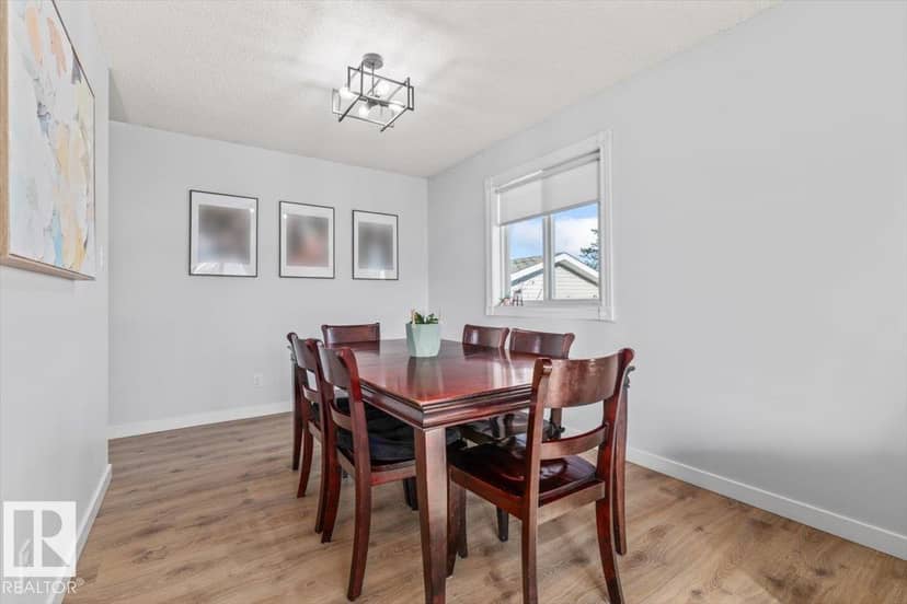 4310 39 AV — photo 21 of 40