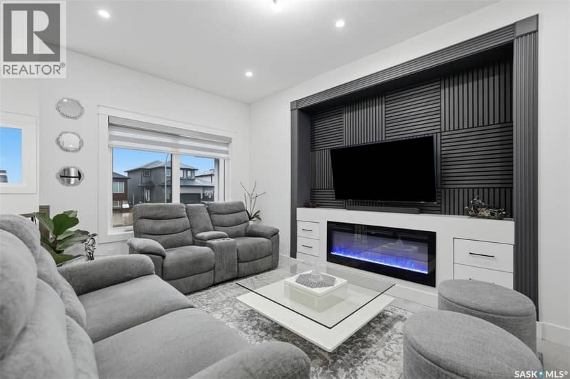 183 Mazurek CRESCENT — photo 4 of 40