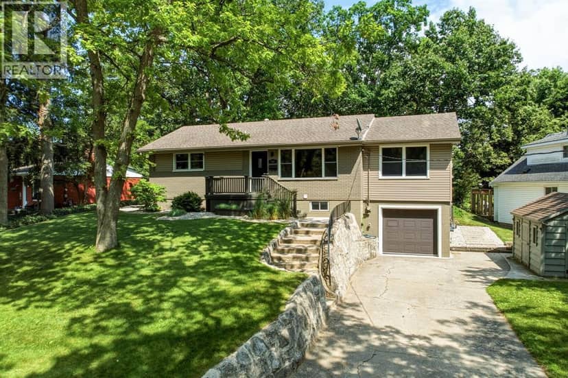 743 Errol ROAD East — photo 2 of 40