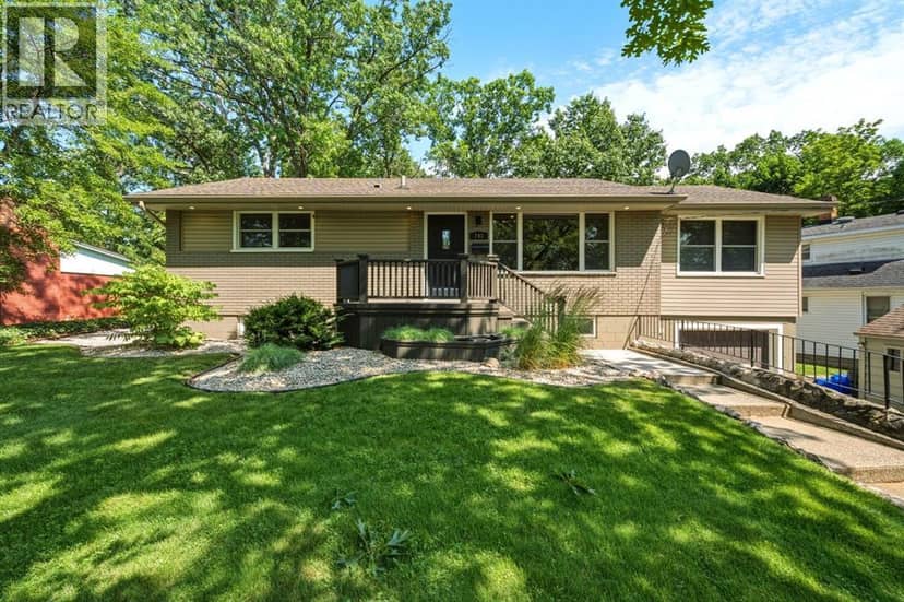 743 Errol ROAD East — photo 4 of 40