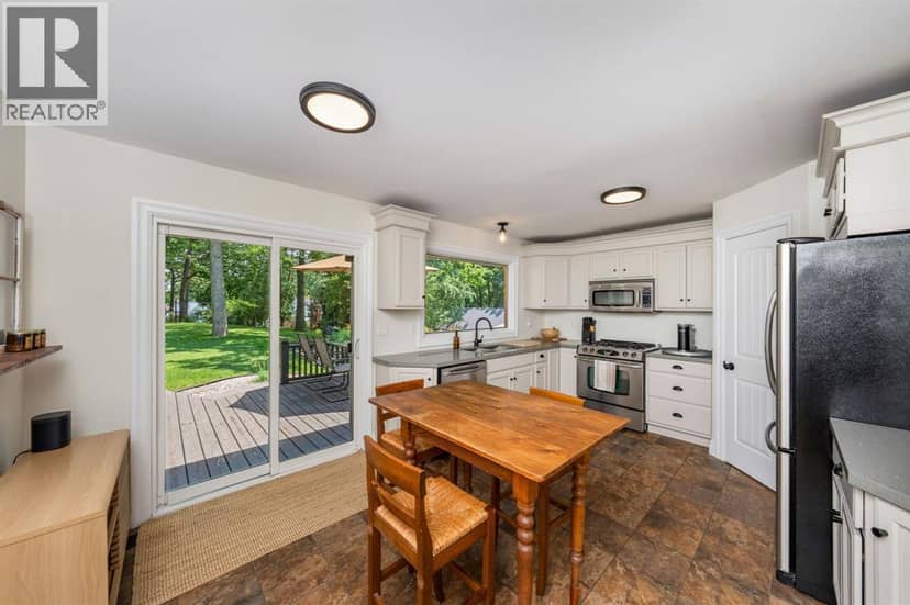 743 Errol ROAD East — photo 19 of 40