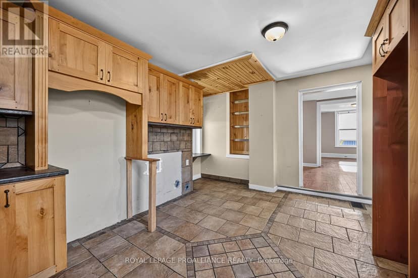 22 Abbott Street — photo 11 of 24