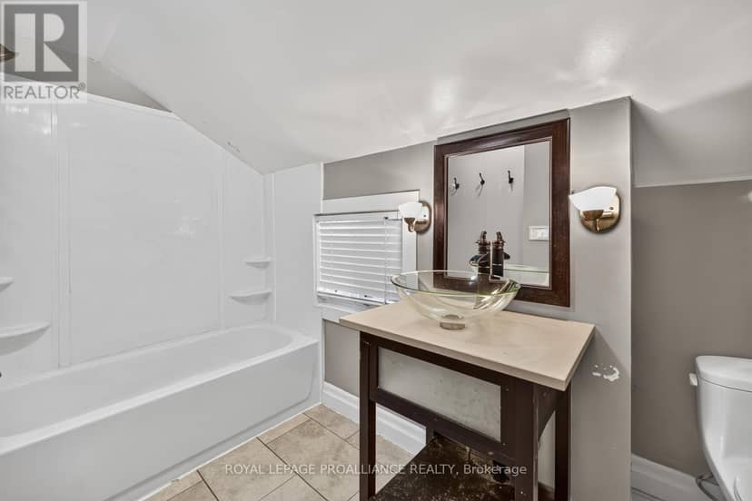 22 Abbott Street — photo 16 of 24