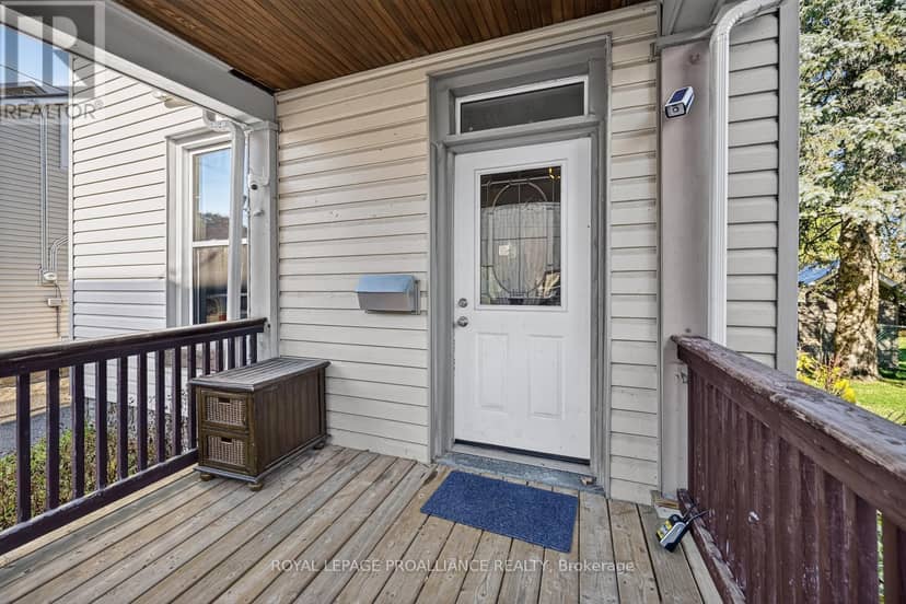 22 Abbott Street, Brockville, photo 4