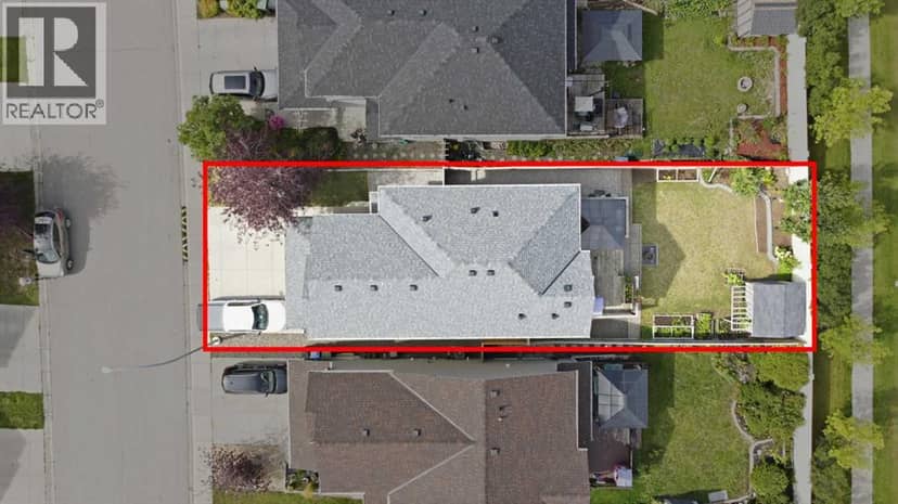 139 New Brighton Close SE — photo 40 of 40