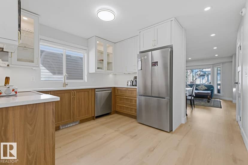3830 22 ST NW — photo 12 of 35