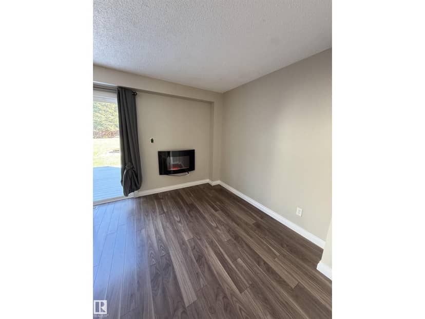 3723 46 ST NW NW — photo 19 of 40