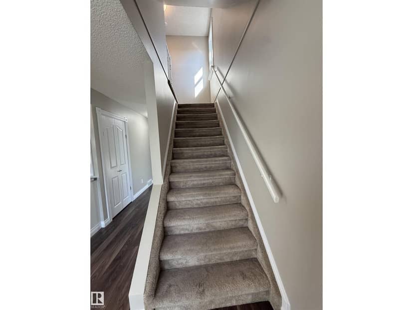 3723 46 ST NW NW — photo 15 of 40