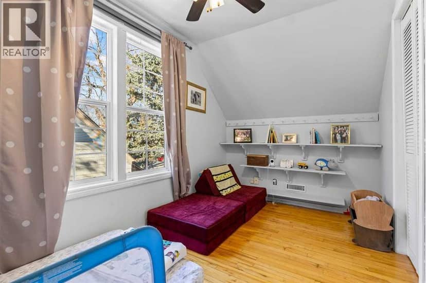 265 21 Avenue NE — photo 30 of 40