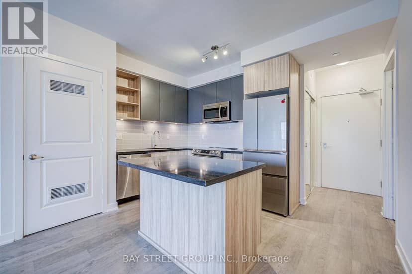 1610 - 4699 Glen Erin Drive — photo 10 of 40