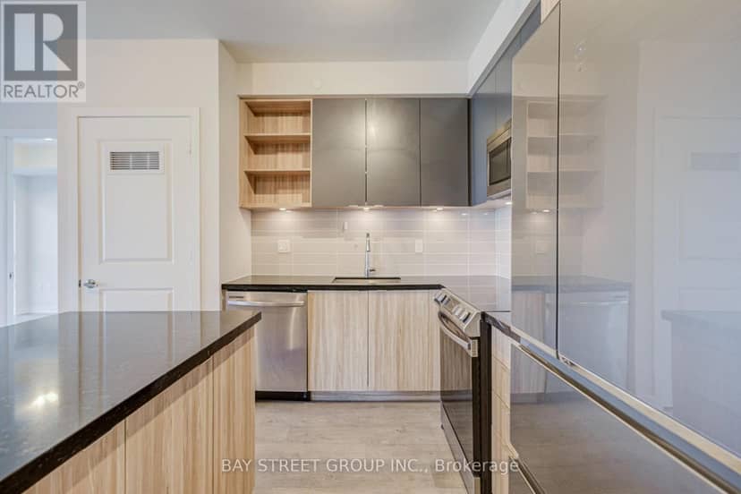 1610 - 4699 Glen Erin Drive — photo 9 of 40