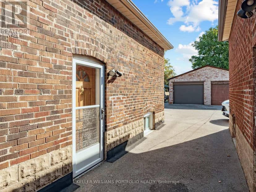 163 Lambton Avenue — photo 27 of 34