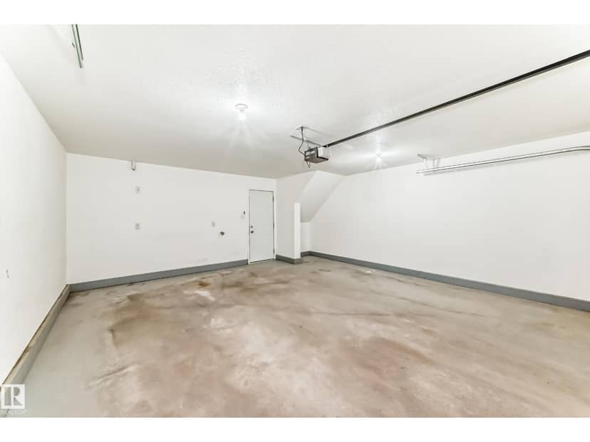 #47 12004 22 AV SW — photo 33 of 40