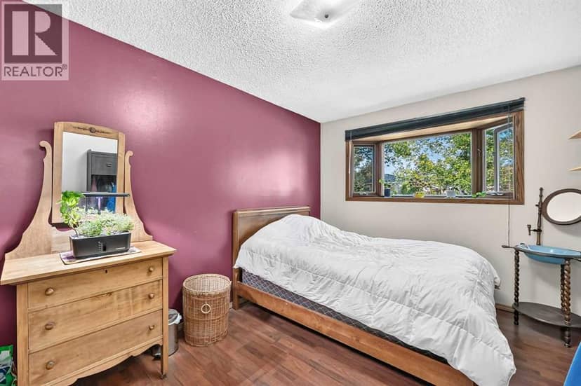 6432 Rundlehorn Drive NE — photo 22 of 36