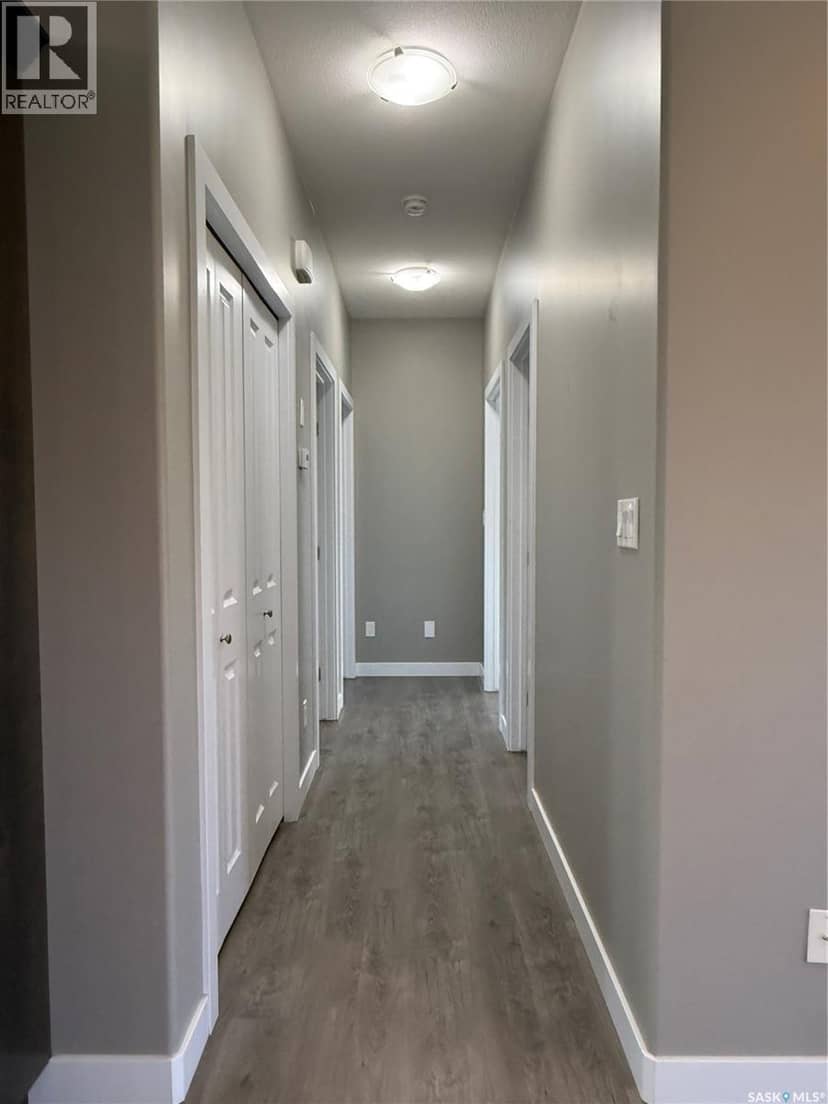 316 Queen STREET — photo 11 of 40