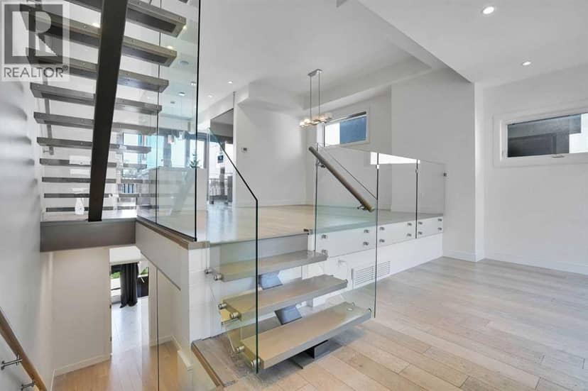 2505 21 Street SW — photo 9 of 40