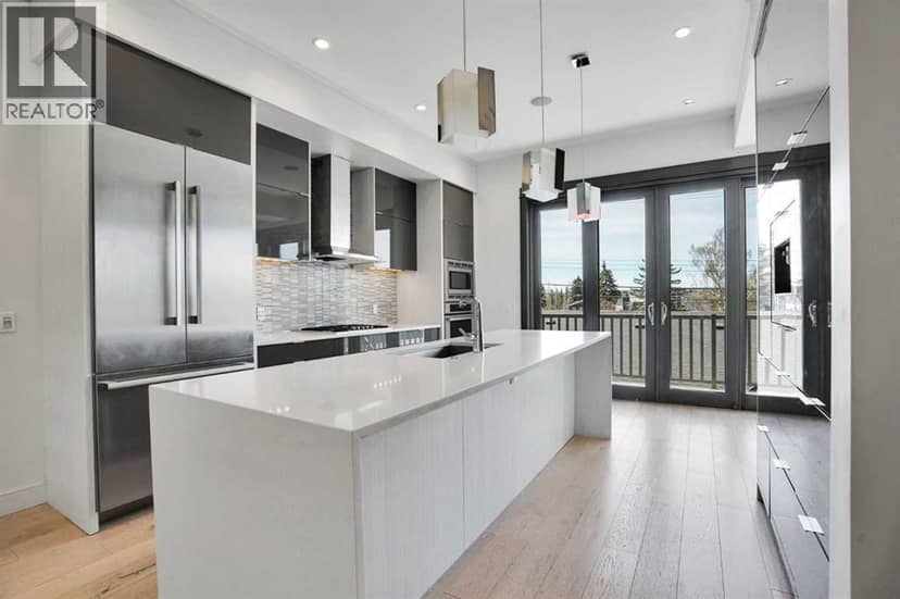 2505 21 Street SW — photo 15 of 40
