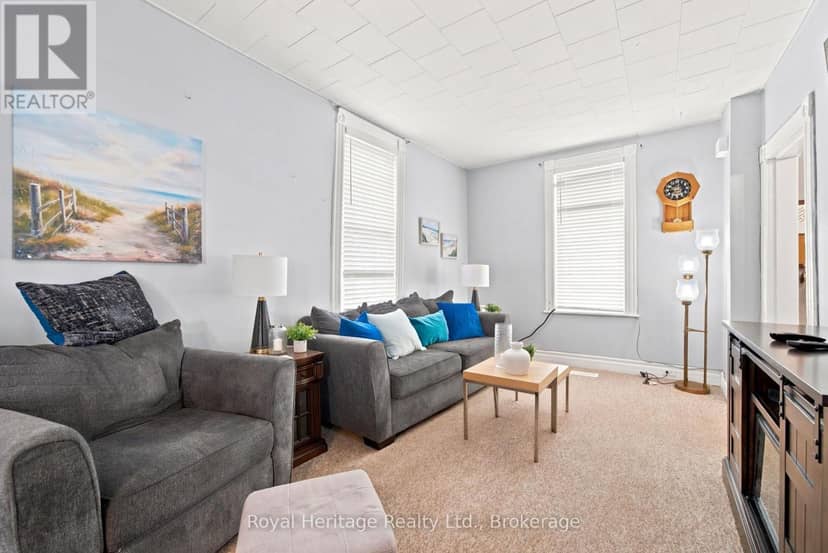61 Lindsay Street N — photo 12 of 36