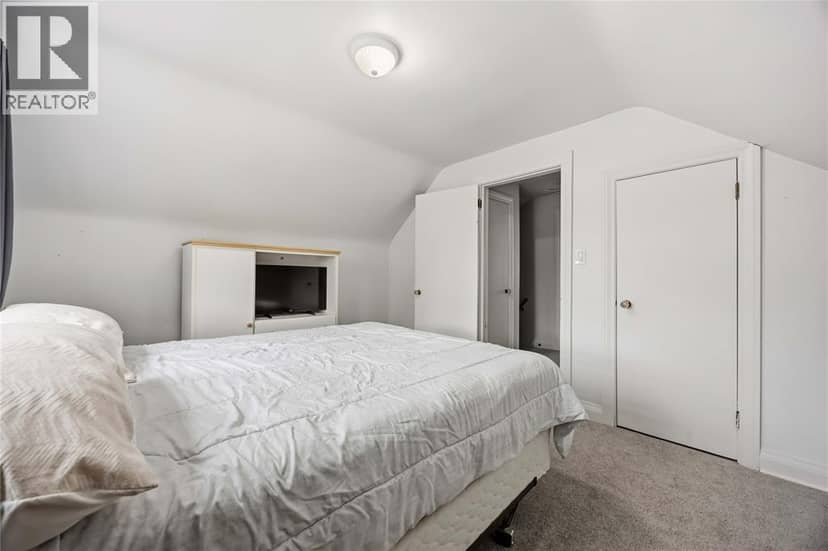 139 Gordon STREET — photo 19 of 39