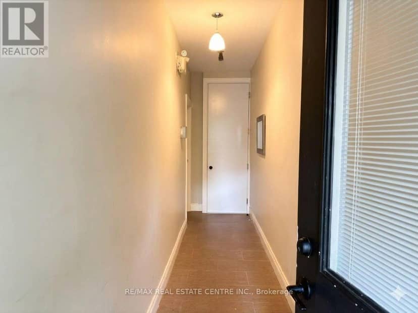 200 Roxton Road — photo 11 of 22
