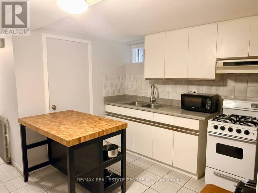 200 Roxton Road — photo 17 of 22