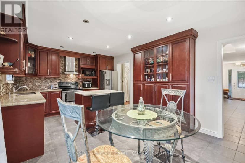 14 Hillman Drive — photo 11 of 40