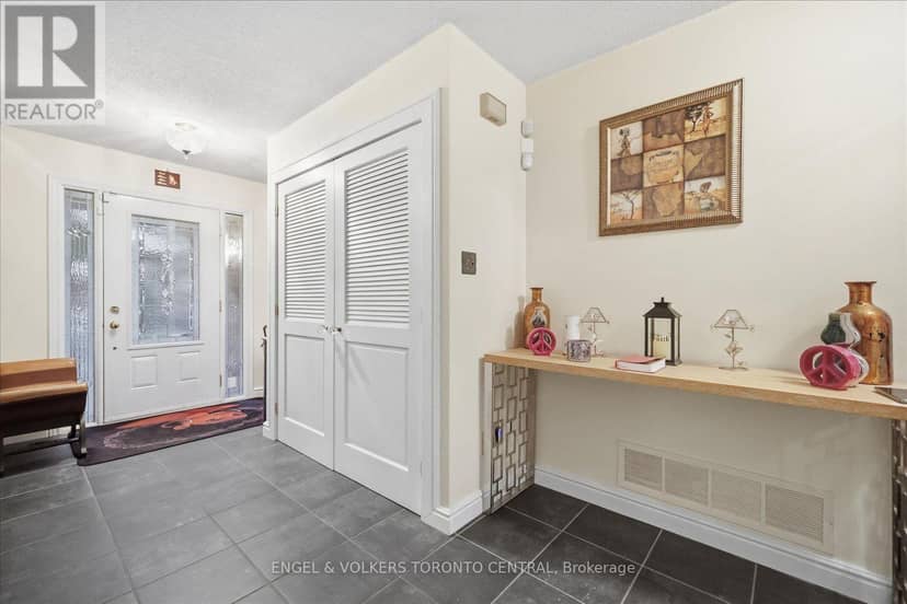 14 Hillman Drive, Ajax, photo 4