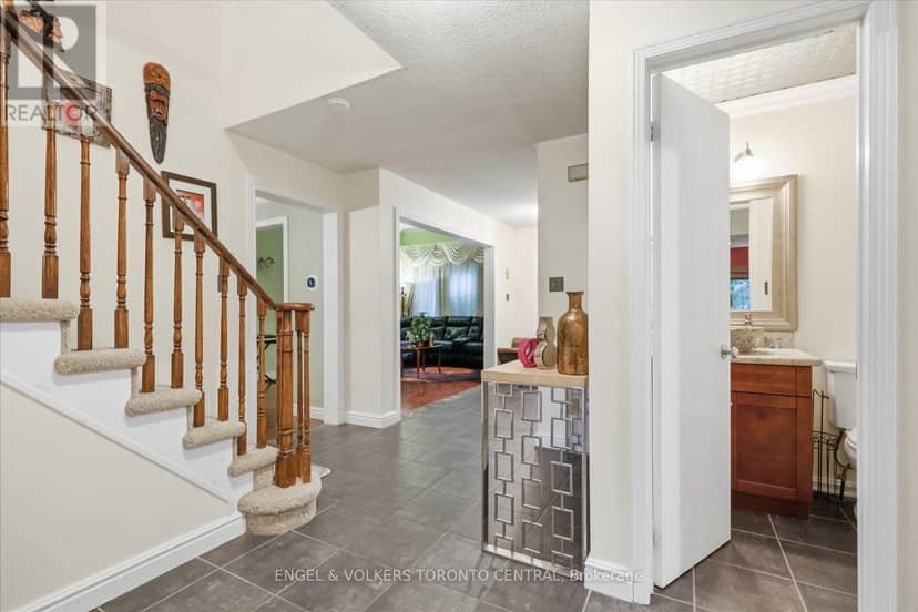 14 Hillman Drive, Ajax, photo 5