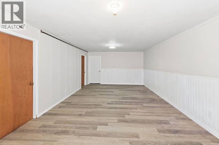 5013 47 Street — photo 27 of 40