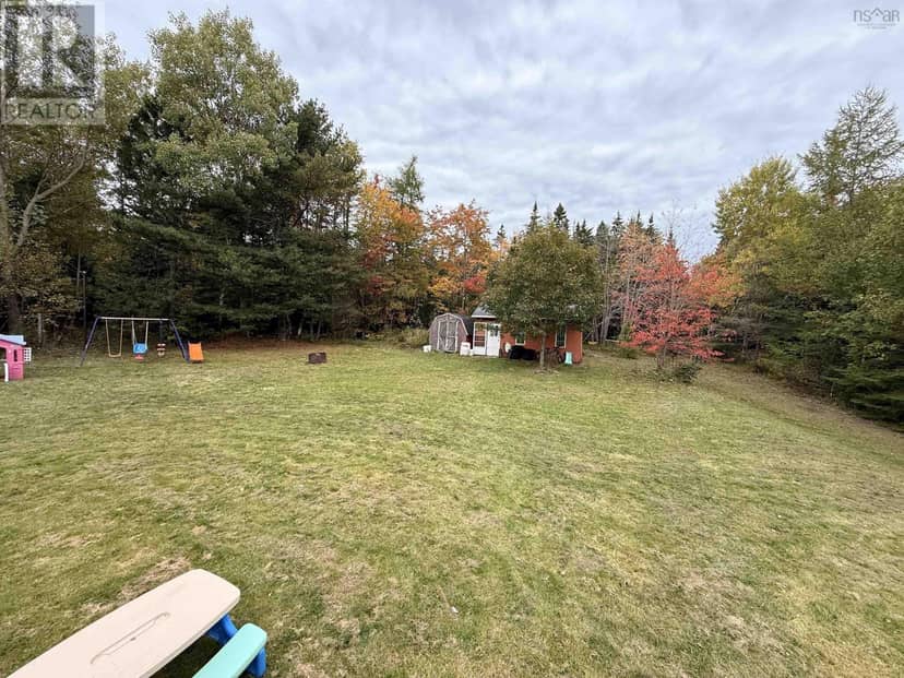 2987 St Margarets Bay Road — photo 28 of 39