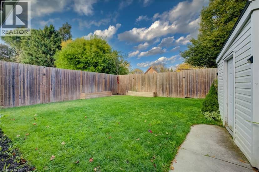 36 CRESTWOOD Avenue — photo 28 of 37