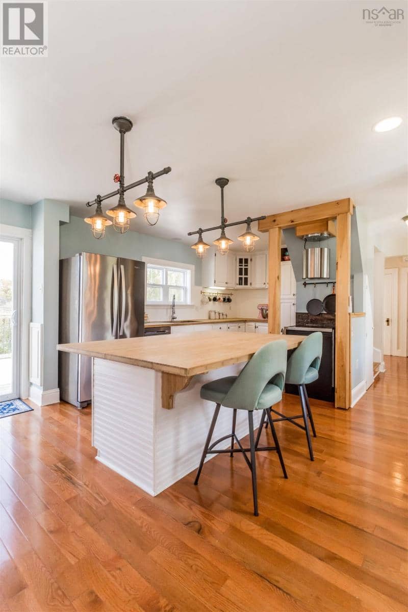 13 Lawrencetown Lane — photo 16 of 40