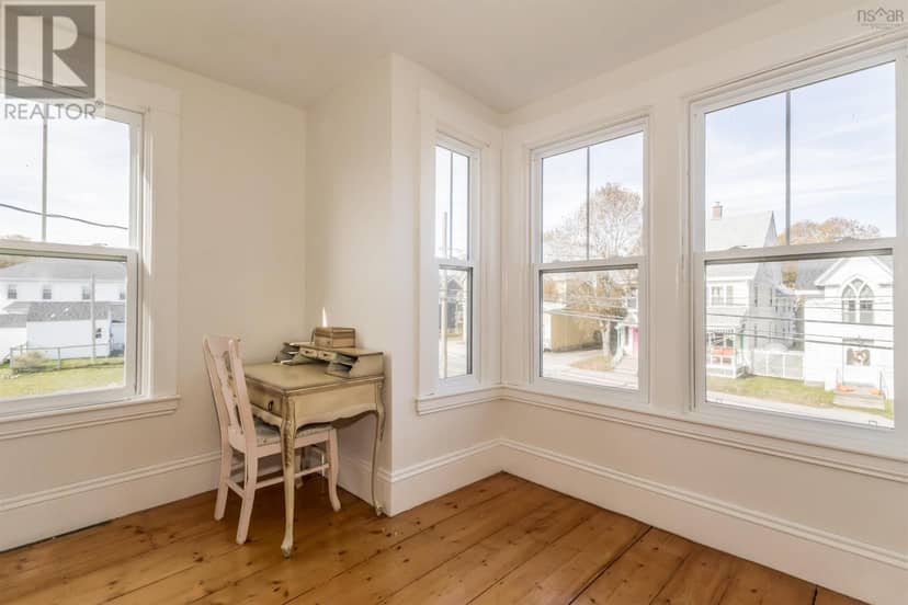 13 Lawrencetown Lane — photo 29 of 40