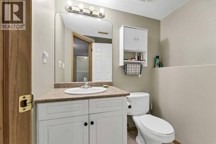 460 Spruce Way SE — photo 20 of 26