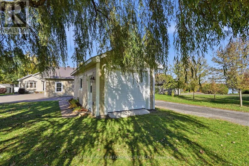 2204 Bay Road, Champlain, photo 3