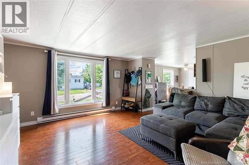 6 Lausanne Street — photo 18 of 37