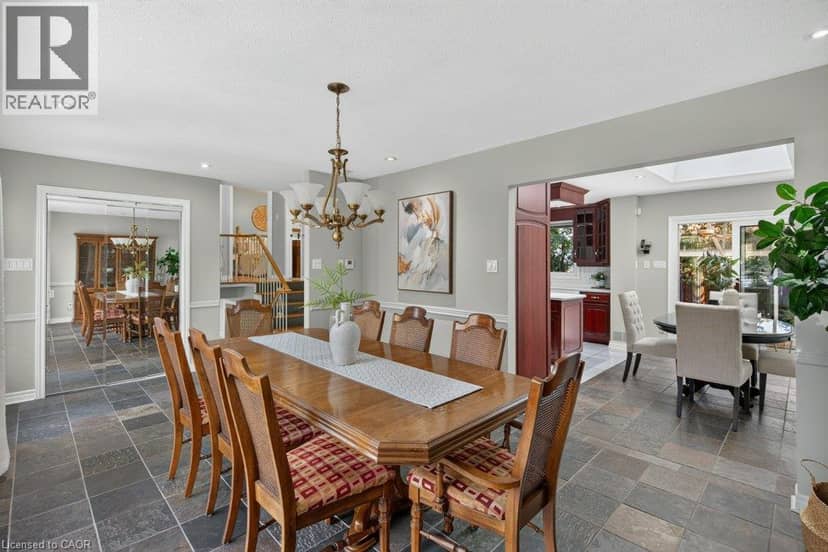 600 HOLLY HILL Crescent, Burlington, photo 8