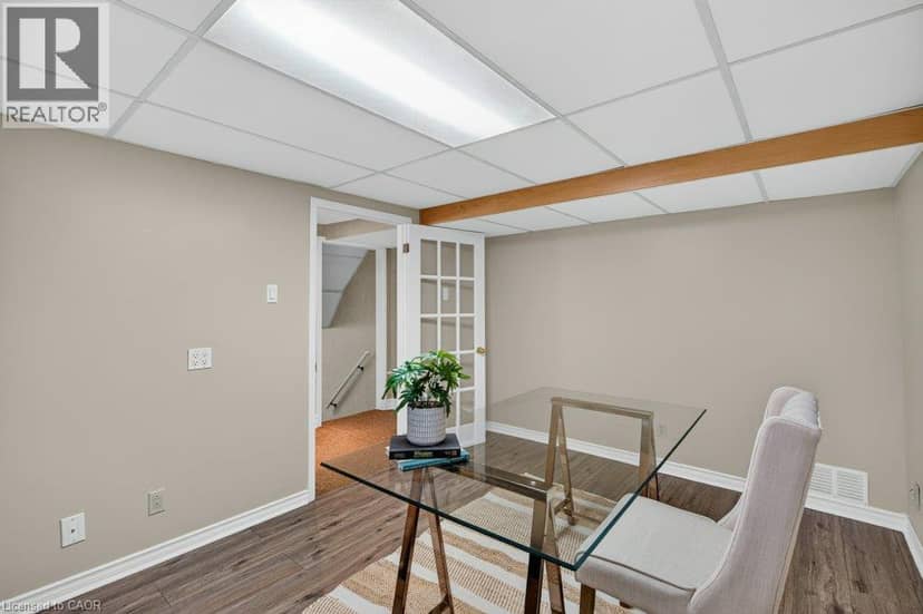 600 HOLLY HILL Crescent — photo 31 of 40