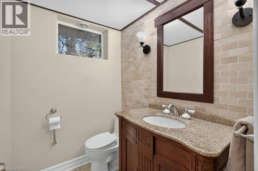 600 HOLLY HILL Crescent — photo 32 of 40