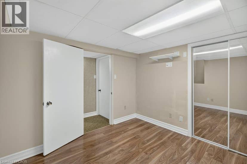 600 HOLLY HILL Crescent — photo 35 of 40