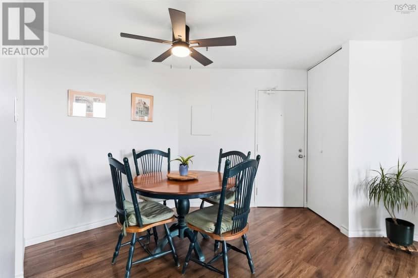 230 281 Windmill Road — photo 12 of 24