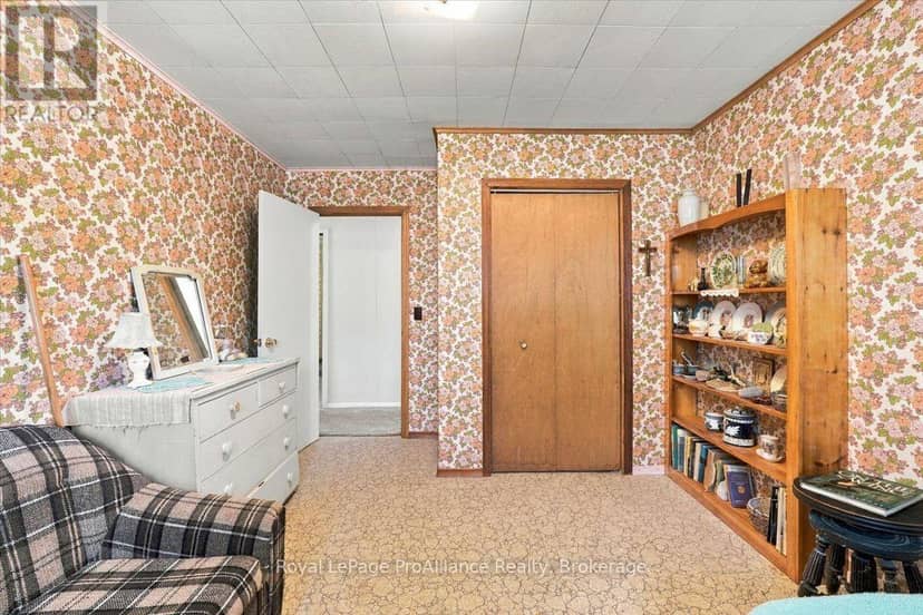 2096 Hollowview Road — photo 19 of 32