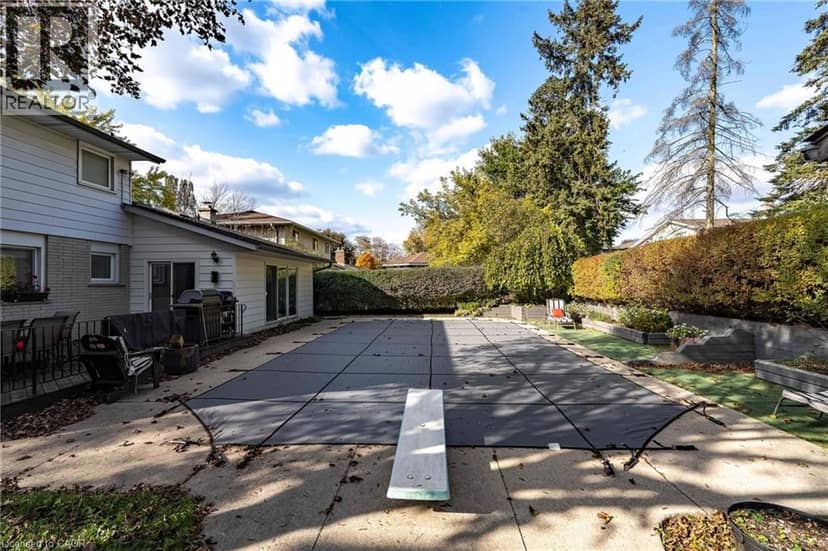 47 EASTWOOD Drive — photo 33 of 38