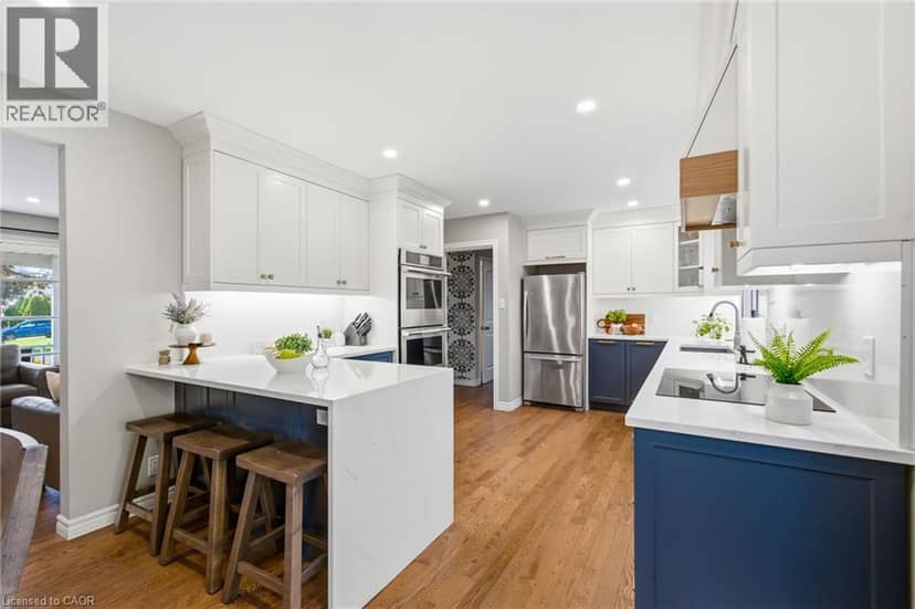 47 EASTWOOD Drive — photo 11 of 38