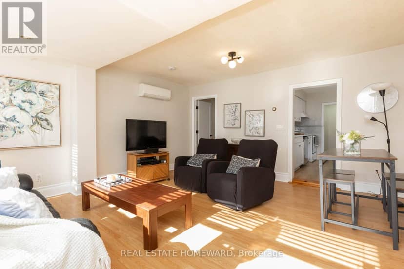 212 Clonmore Drive, Toronto, photo 4