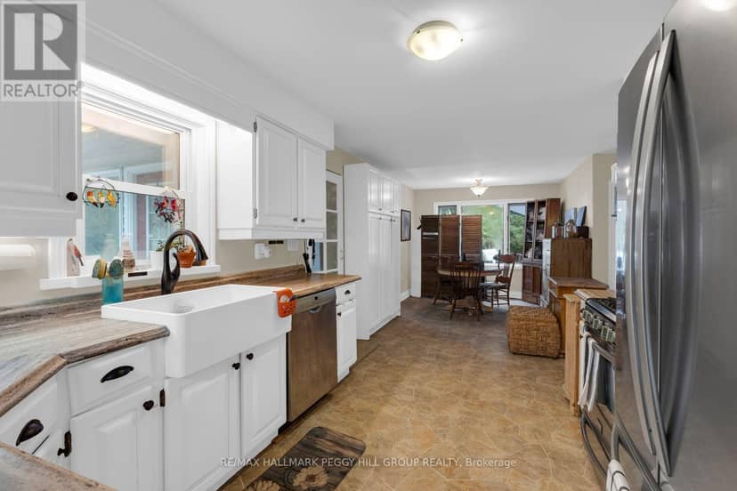 11 Colborne Street, Oro-Medonte, photo 3
